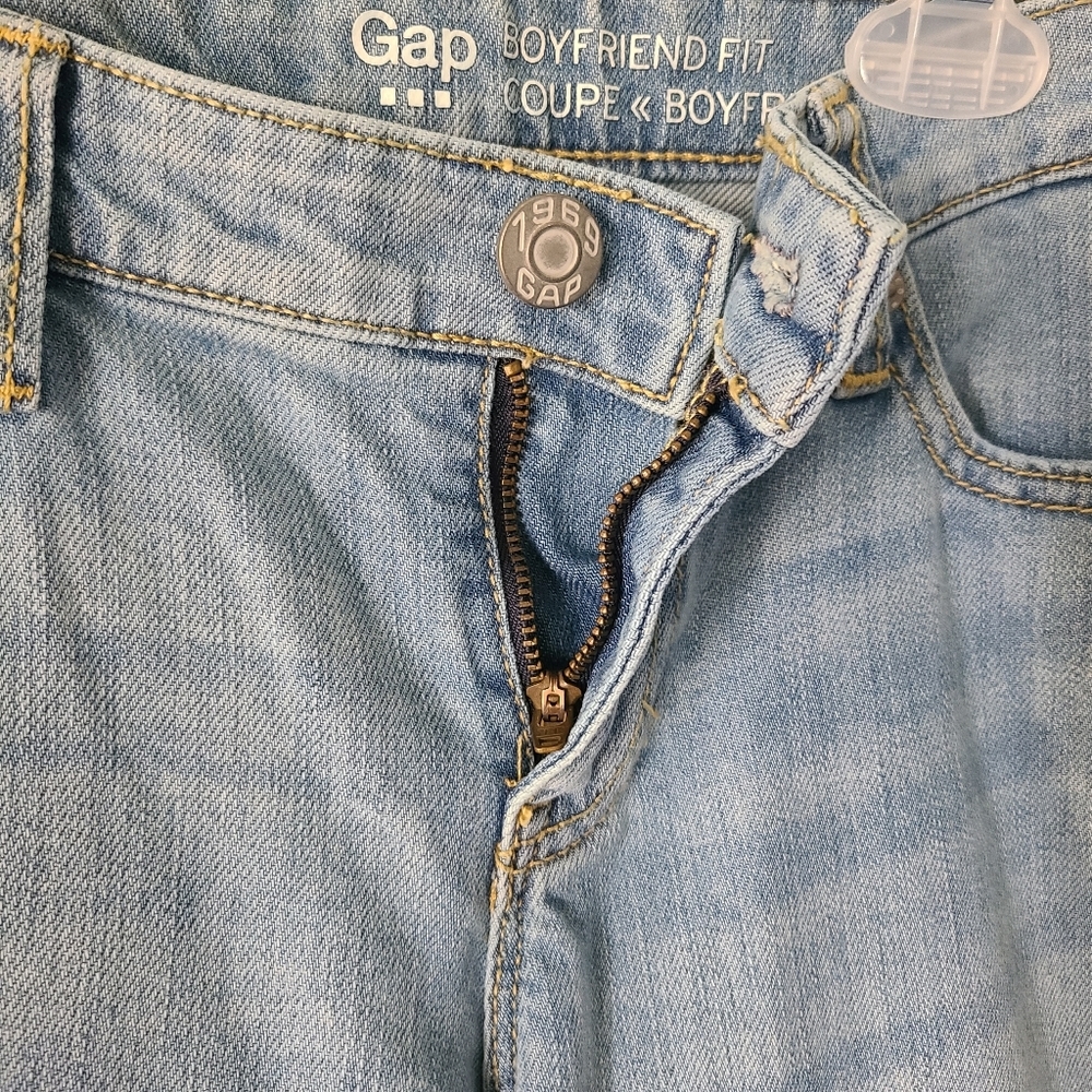 GAP Boyfriend Fit Light Jeans Size 4/27R - Picture 4 of 8